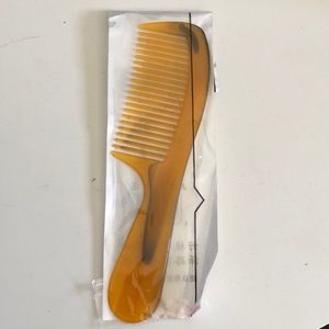 Free Comb with purchase